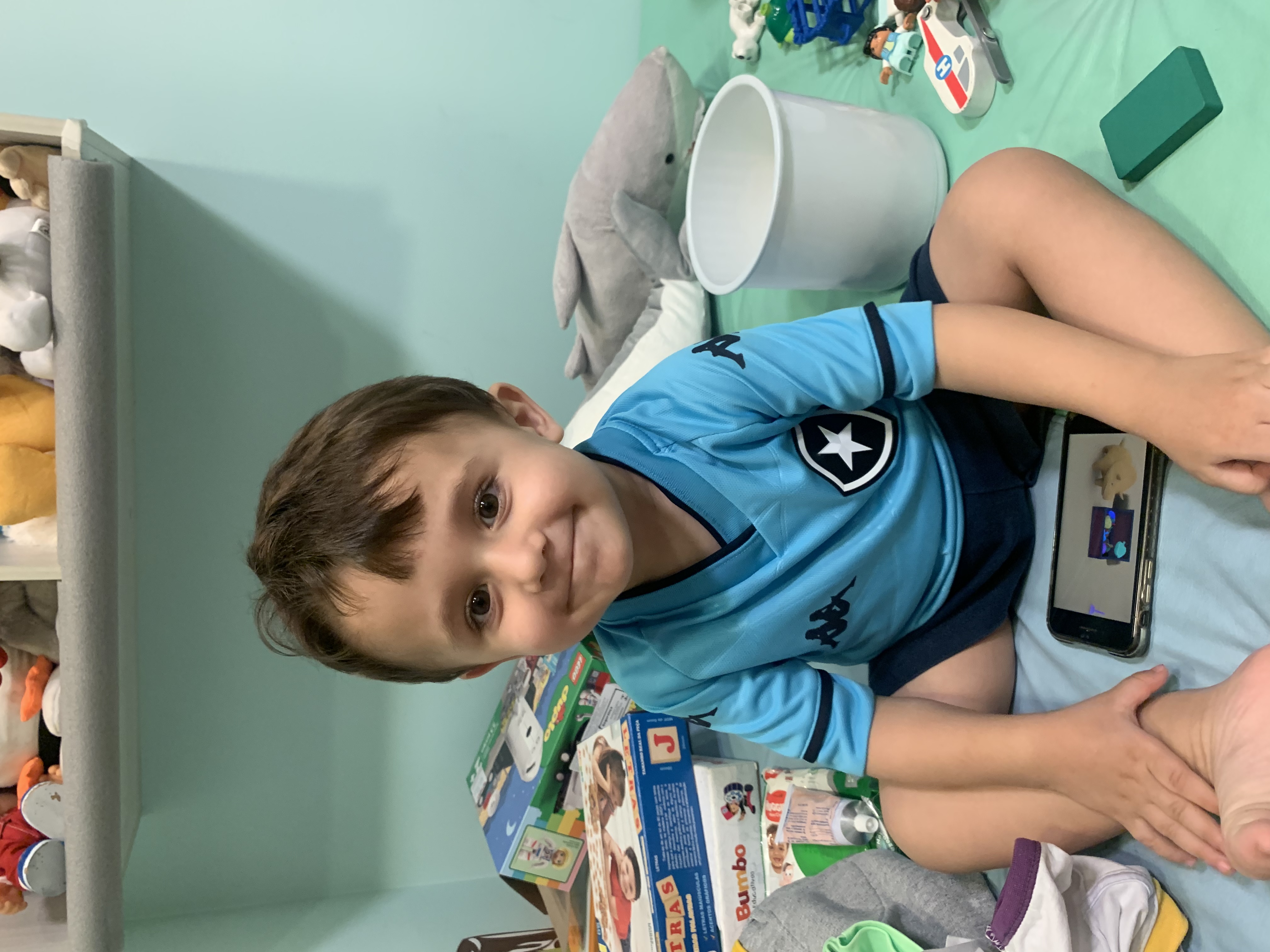 imagem jogador Theo Soares